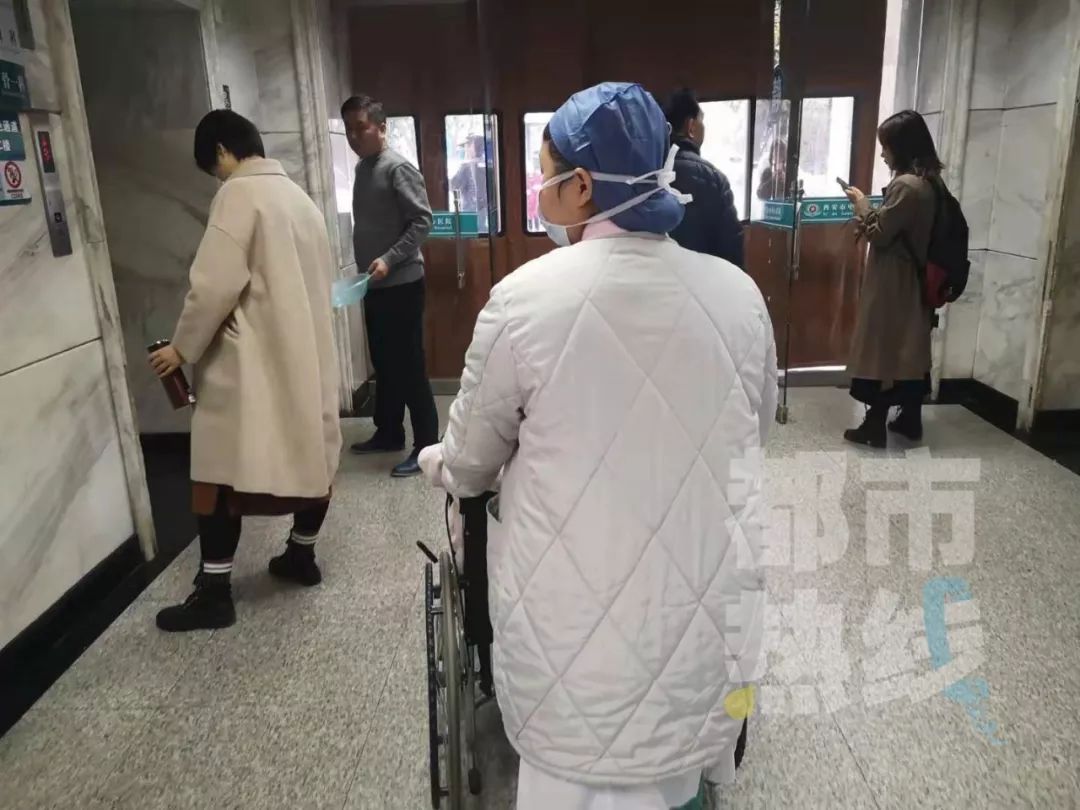 模仿不倒翁姐姐的小朋友视频,网红不倒翁姐姐原视频