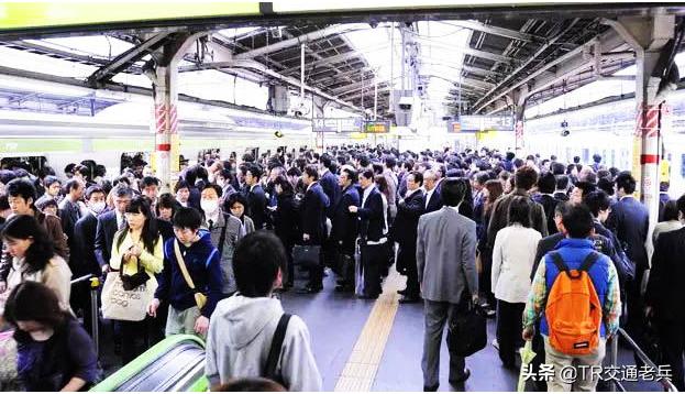 日本地铁为什么没有车厢,日本地铁没有安全门