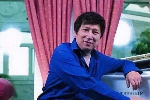 他是北京首富，也是头号软饭王，坐拥80亿身家，晚年遭亲人反目