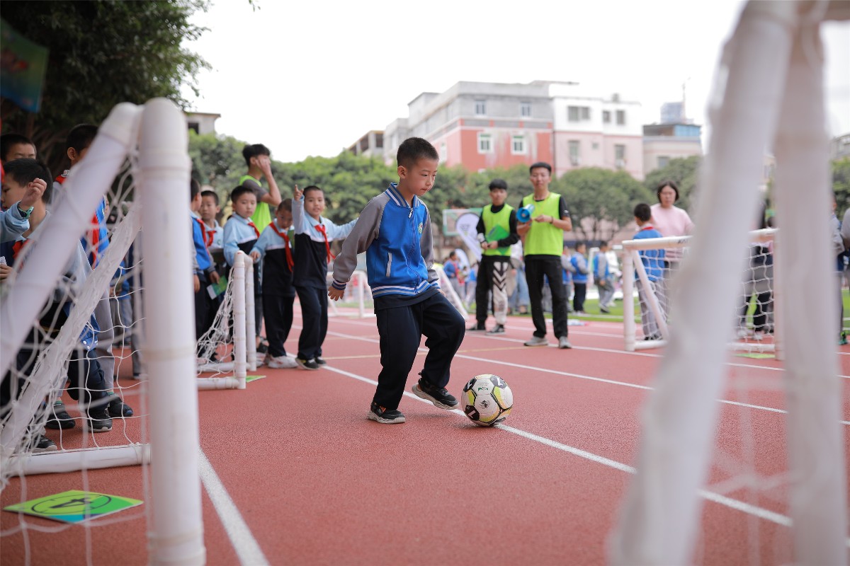 小学校园足球联赛开幕仪式,小学足球嘉年华活动策划