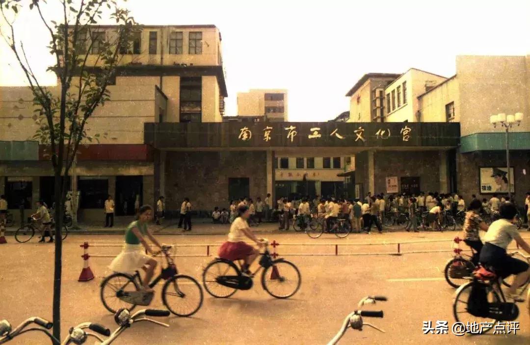 南京新街口震撼现场,新街口震撼