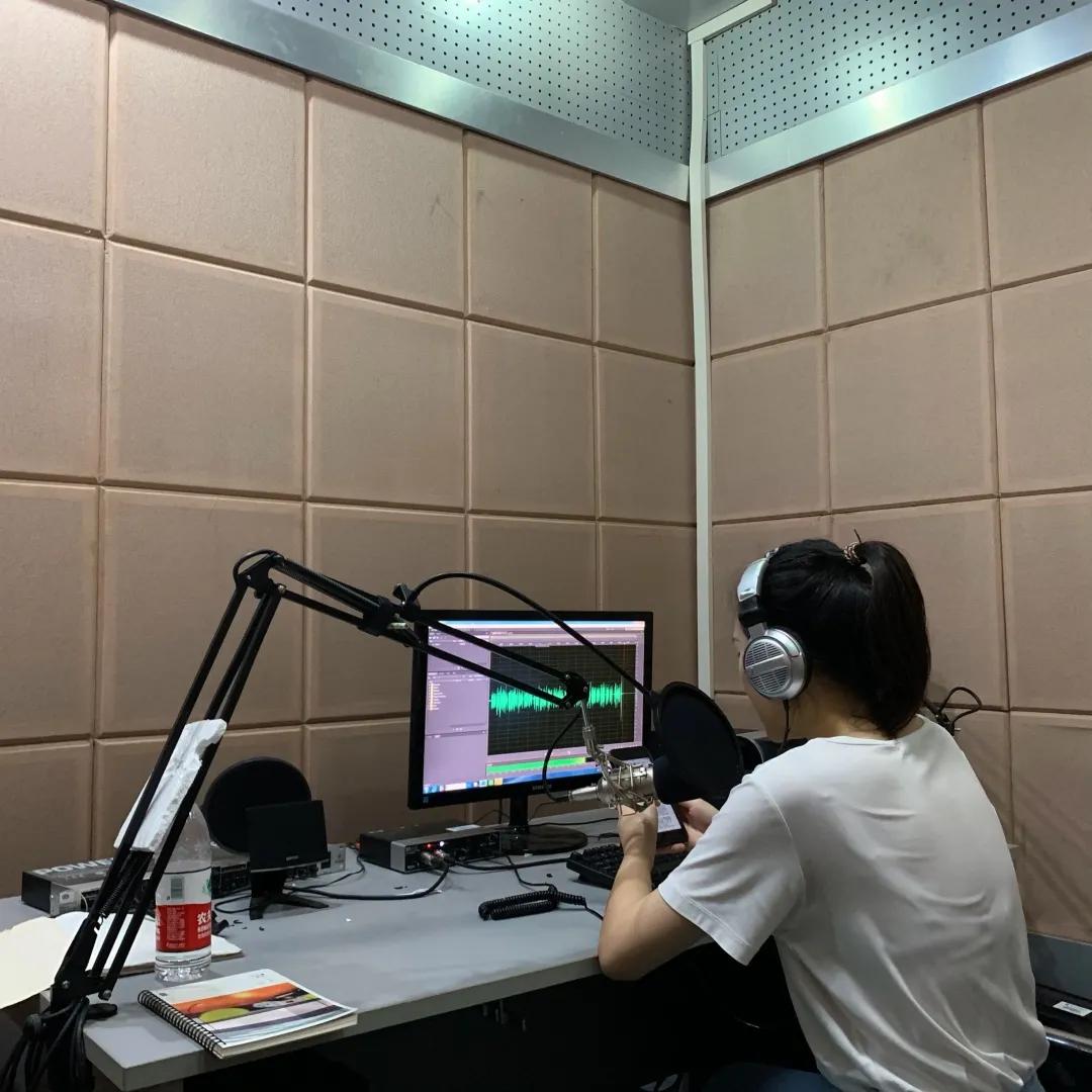 这群广州年轻人，为让下一代讲粤语，已日更了2000个睡前故事