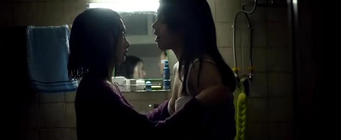 摘掉你的胸罩，让我看看你的人生，我们又何尝不是活成七月与安生