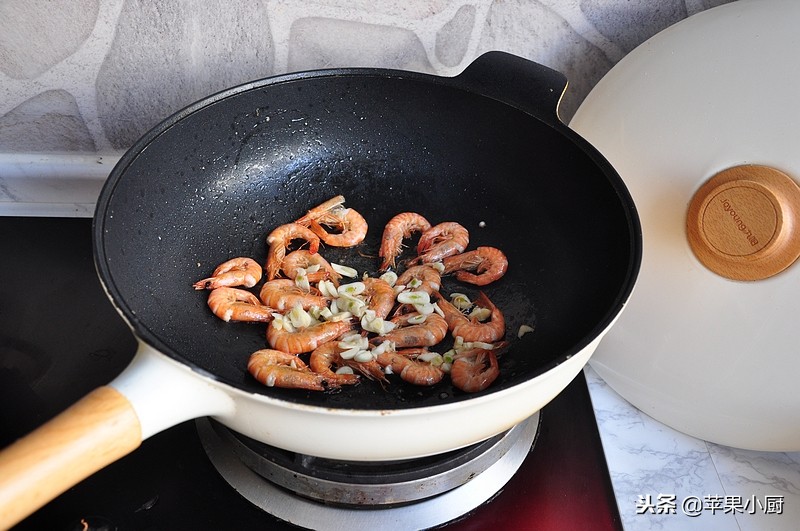 秋冬季虾炒什么好吃,皇帝菜的最佳做法凉拌