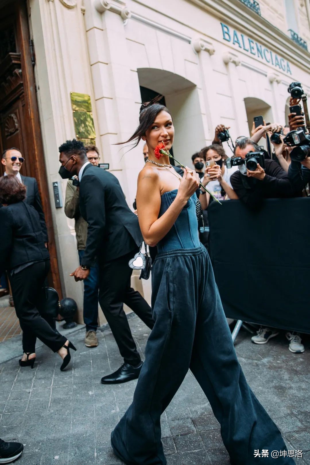 巴黎时装周的最佳街头穿搭风格,2020春夏时装周穿搭灵感指南