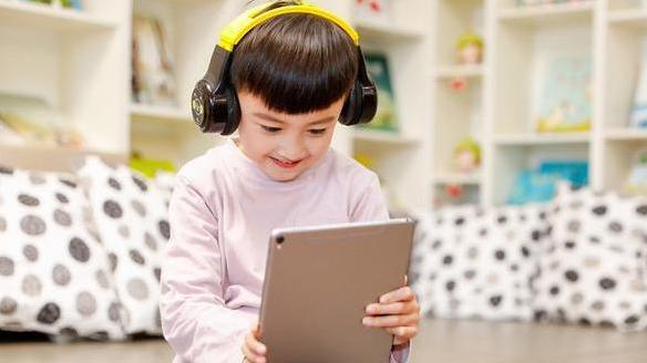 儿童怎么避免插座危险,被插座电了该如何自救