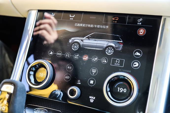 路虎揽胜运动版典范版2024款试驾,路虎揽胜运动2024款典范版试驾