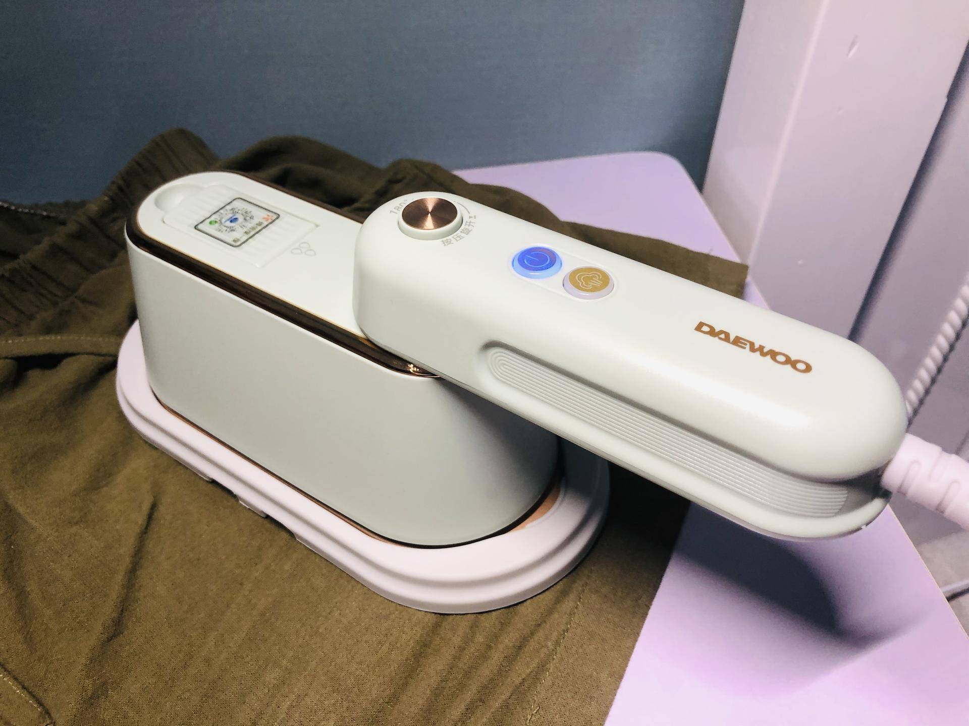 韩国大宇熨斗官方旗舰店,韩国大宇手持挂烫机熨烫使用方法