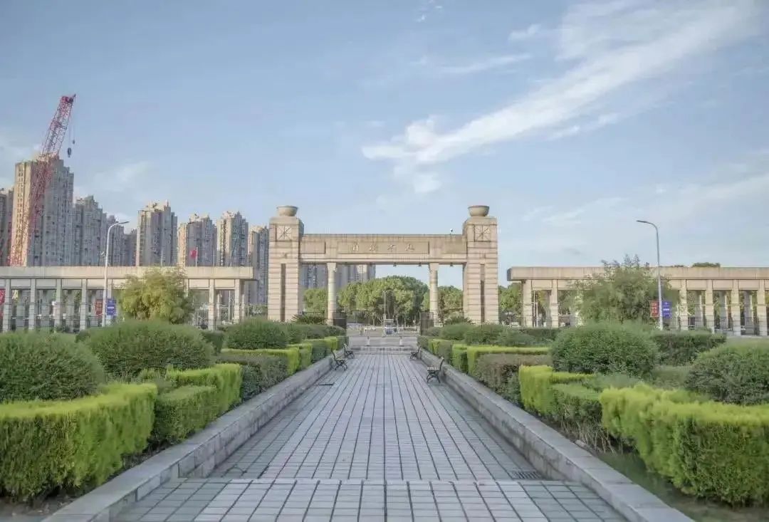 2022浙江万里学院招生简章,浙江万里学院课上提问