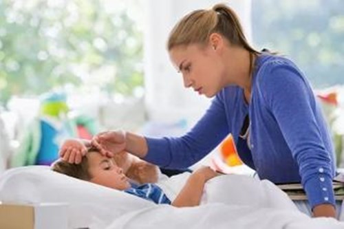 宝宝发烧退烧后起红点点怎么回事,宝宝发烧过后身体突然一抖为什么