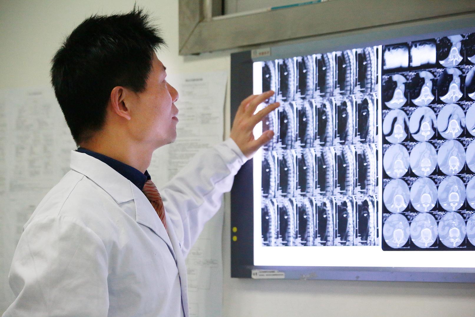 交感神经颈椎病为什么久治不愈,颈椎病引起失眠胃病久治不愈吗