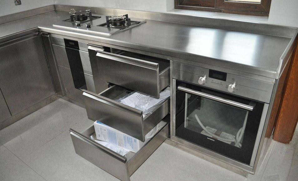 橱柜用木头台面好不好用,橱柜用不锈钢好吗