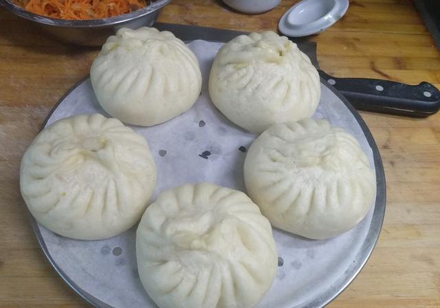 包子发酵过头怎么办,做包子发酵后好粘手怎么补救