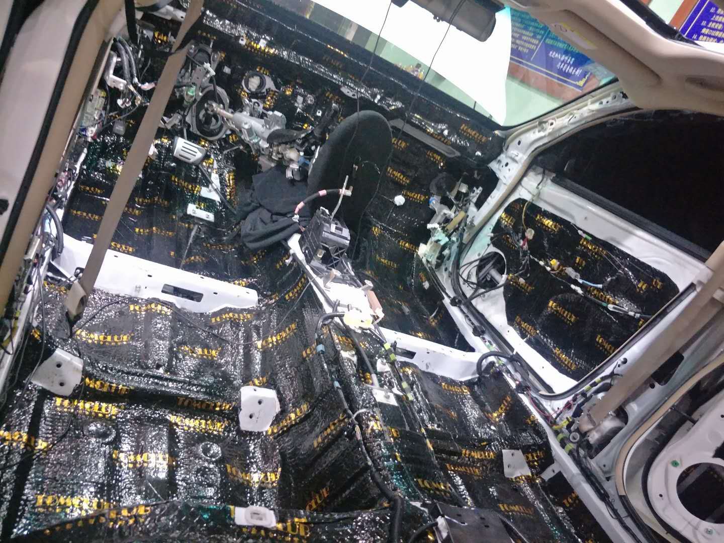 丰田锐志换喇叭不做隔音有用吗,丰田锐志隔音要怎么做