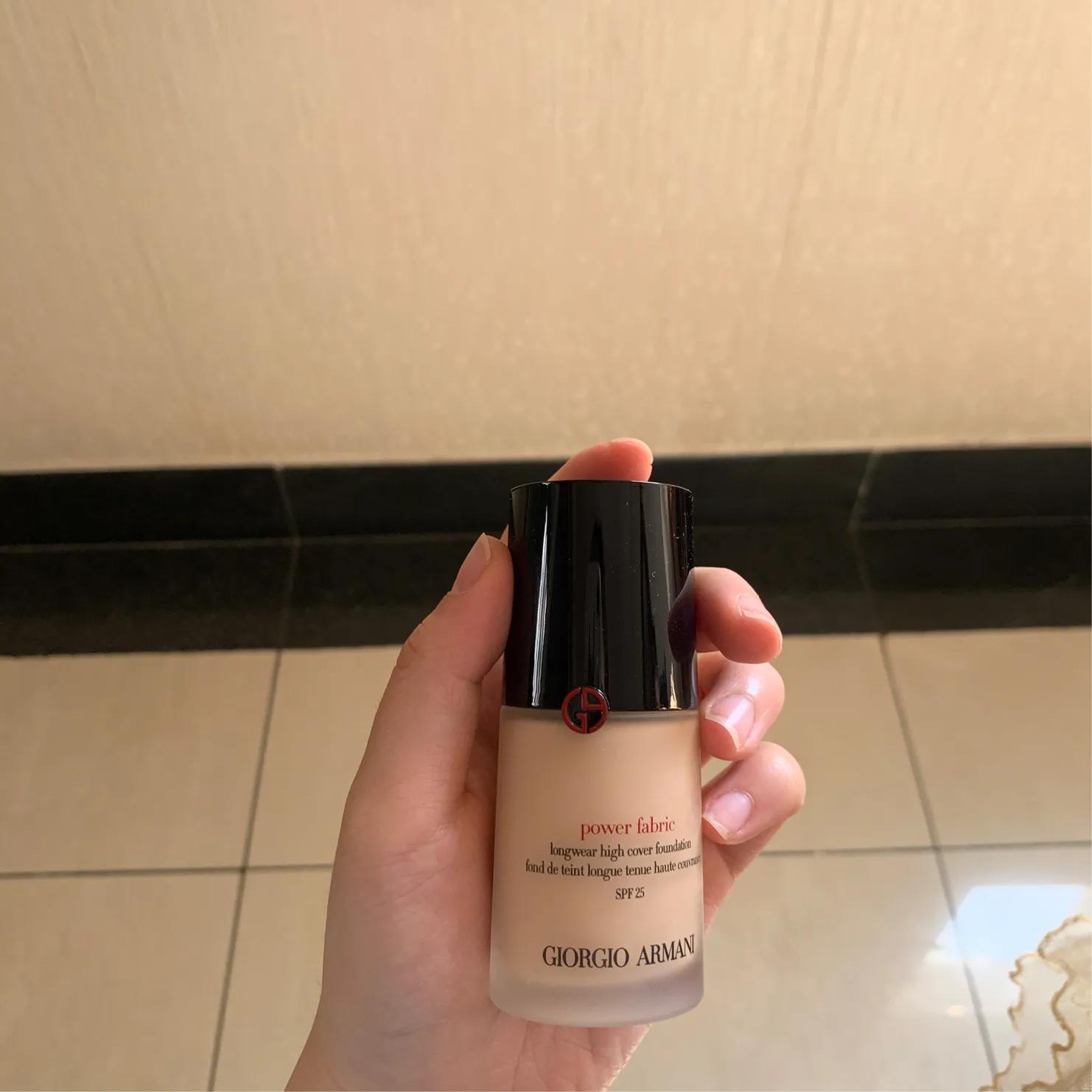 仙女们推荐适合油皮的粉底液,仙女必买的粉底液