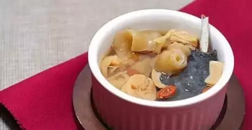 鱼胶炖什么补血增免疫力,鱼胶跟什么一起炖对皮肤最好