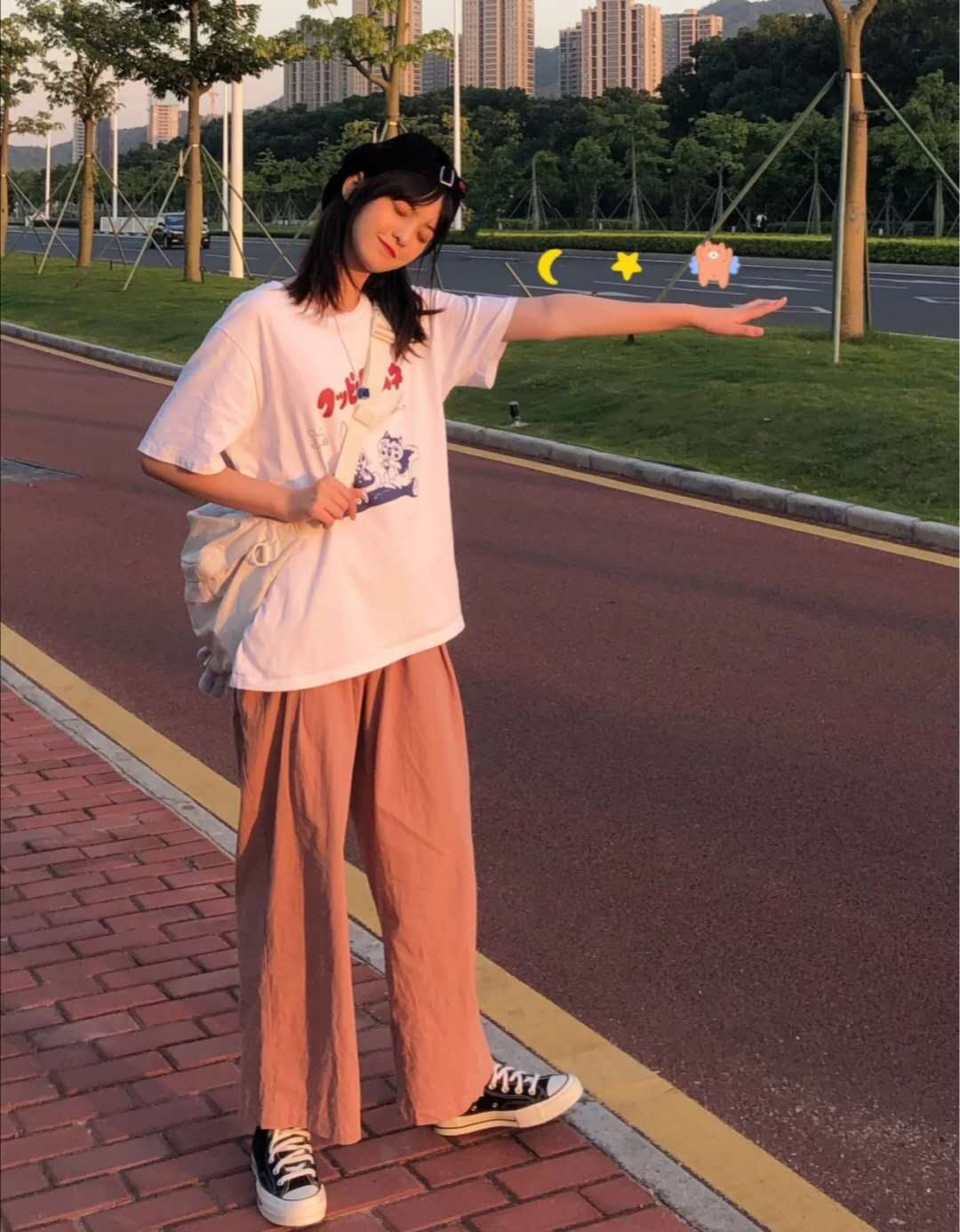 小孩粉色上衣配什么裤子好看,粉色裤子配什么颜色上衣好看女孩