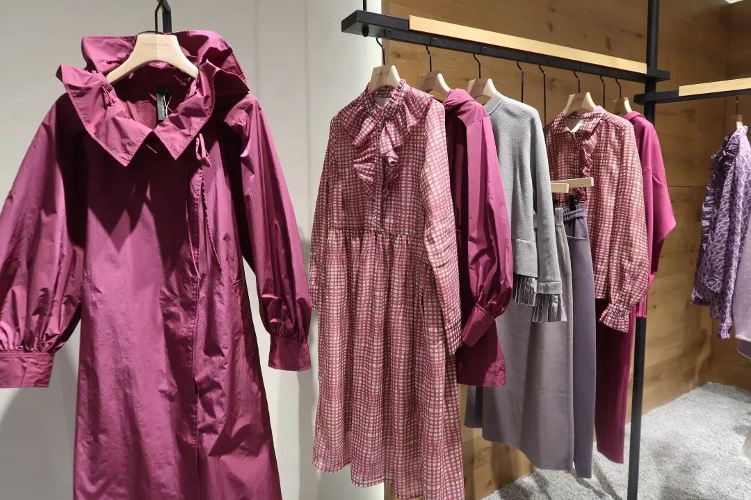 冬日劲爆献礼，引燃圣诞狂欢！利群集团城阳购物广场推出圣诞钜惠活动，精彩势不可挡