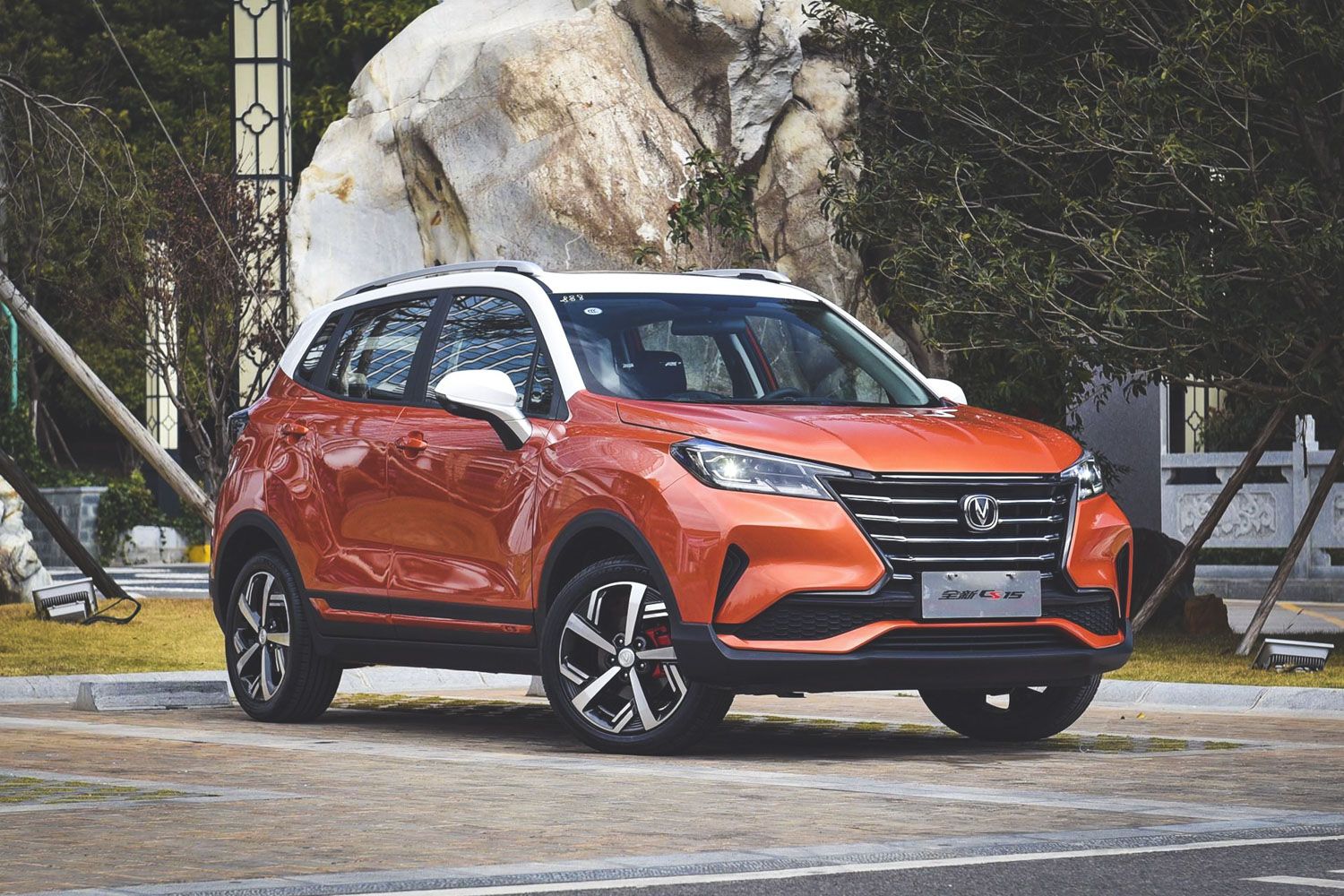 长安性价比最高suv家用,售6.19万元起长安全新cs15上市