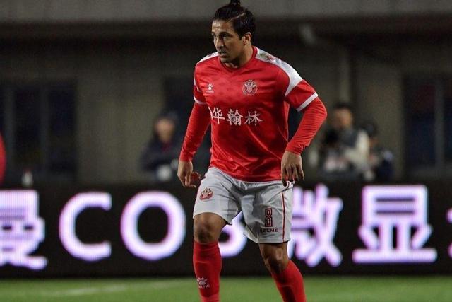 信息时代，为什么不举办足球选秀节目，让民间高手展示球技？