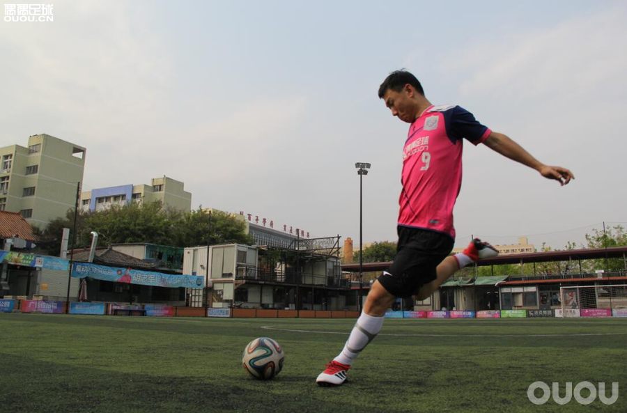 阿迪达斯predatorfreak.3测评,阿迪达斯predator20.4怎么样