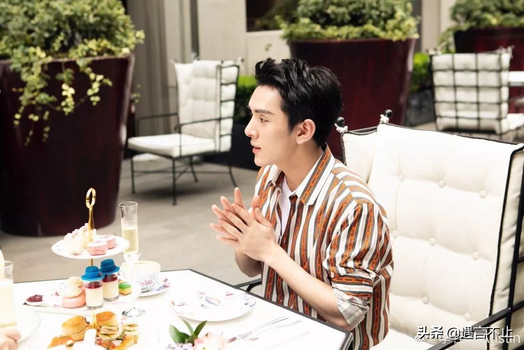 从于正到李佳琦，三心二意的明星干不过一心一意的网红