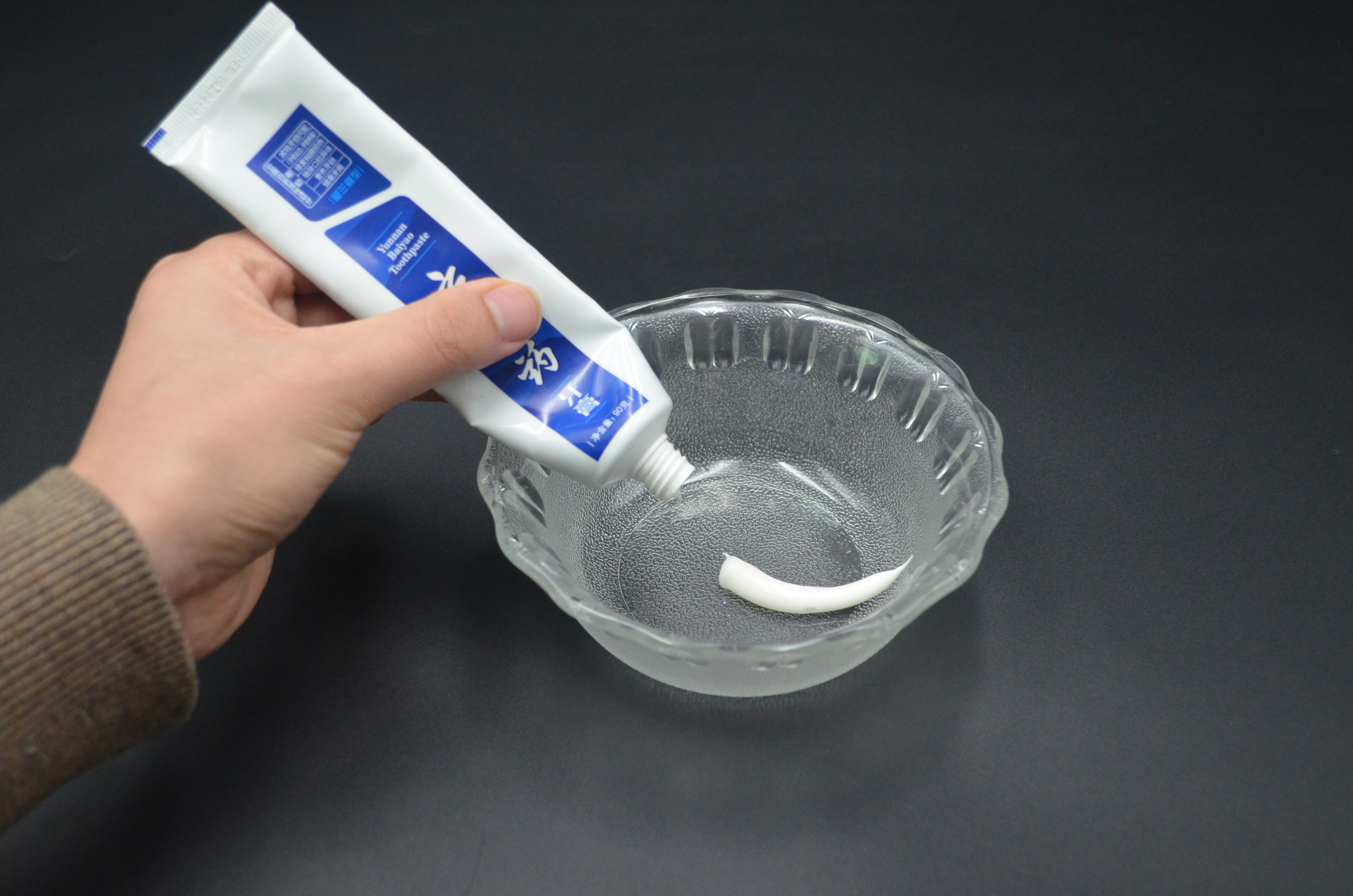 羽绒服脏了怎么办干洗小窍门,羽绒服不要干洗教你一个清洗绝招