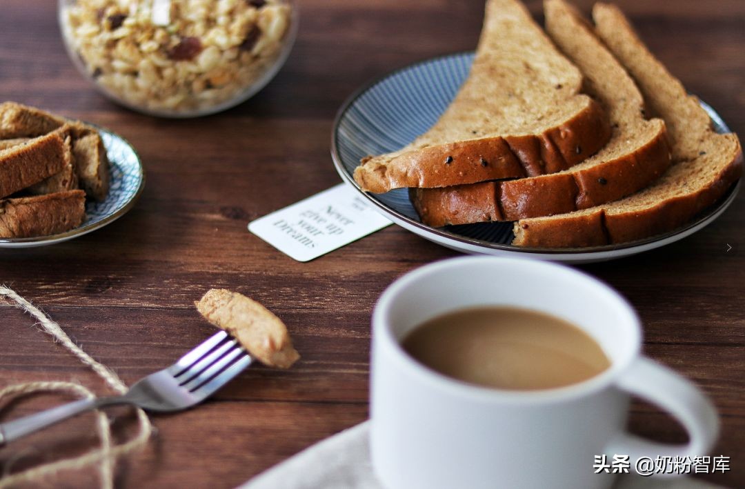 进口奶粉跟国产奶粉的区别,雀巢进口奶粉好还是国产奶粉好