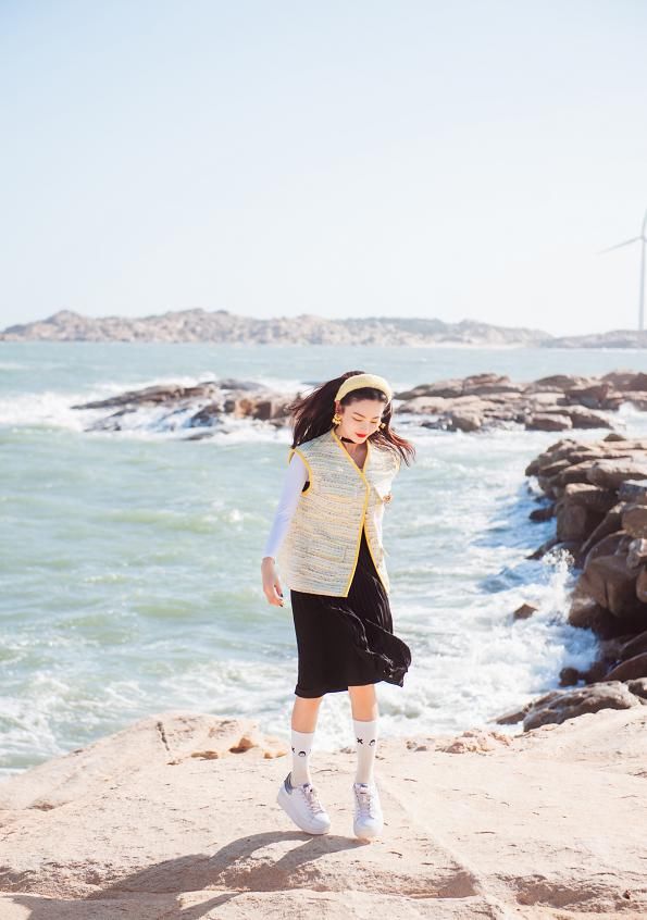 胯宽大腿粗怎么穿好看,腰细胯宽女生如何穿搭