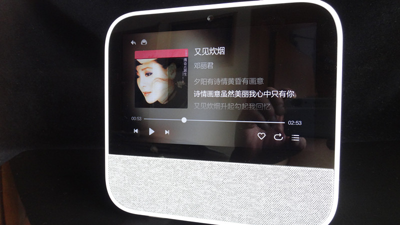 天猫精灵ccl带屏幕智能音箱评测,天猫精灵cc触屏音箱怎么样