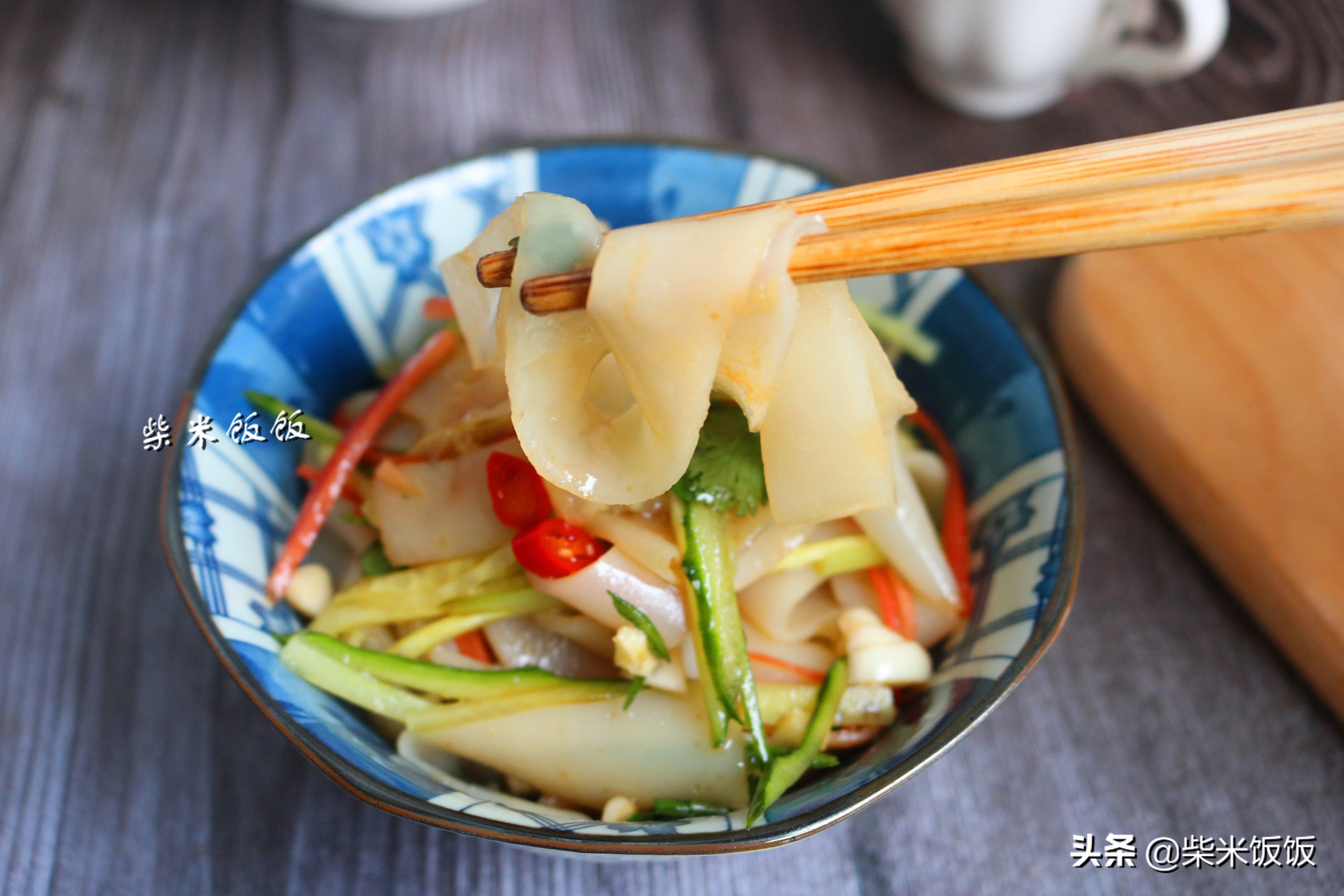 自制凉皮需要蒸几分钟,怎么样用面粉做凉皮才筋道