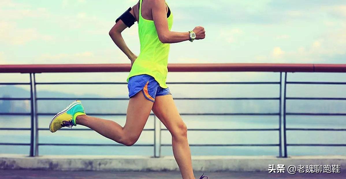 颜值与性能并重,3款缓震强悍的高性价比跑鞋,大体重跑者的福音