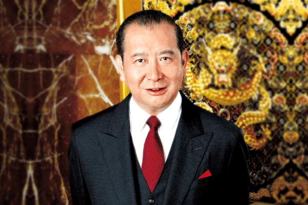 为赌王扶灵的李国宝是谁？李嘉诚家族在李国宝家族面前只是*弟弟小**