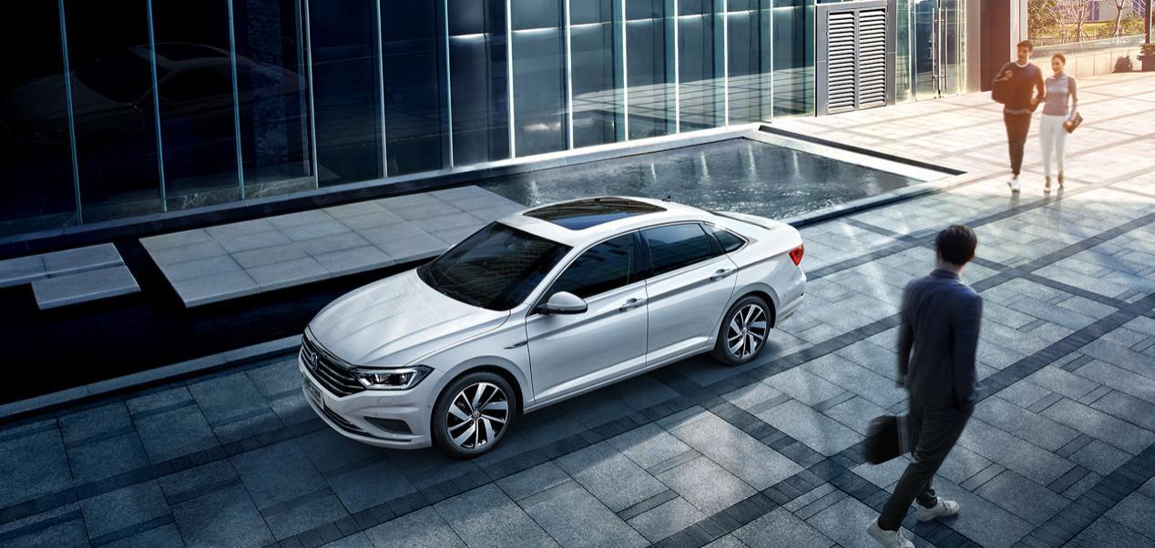 大众15万轿车速腾,15万左右年轻人喜欢的紧凑型轿车