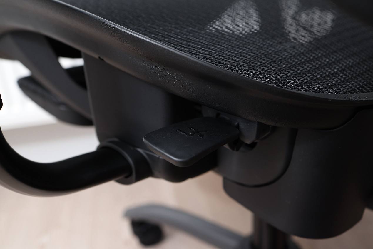 网易严选领航员工学椅测评智商税,网易严选工学椅探险家pro星舰版