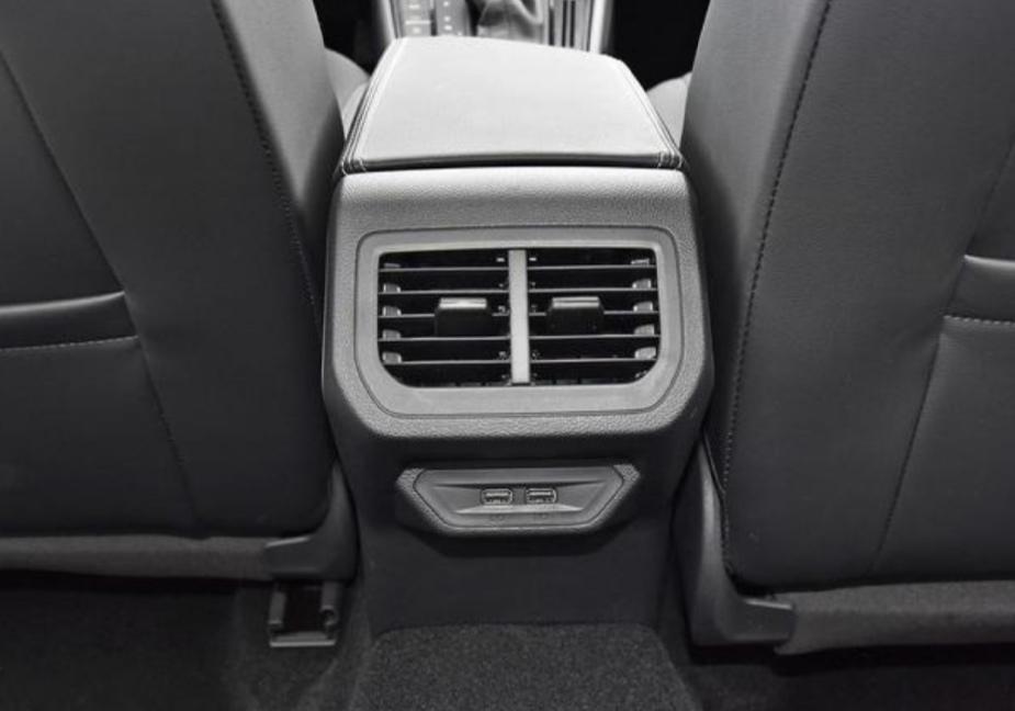 2020款朗逸1.5t星空满逸版白色,2021款新朗逸哪款性价比高