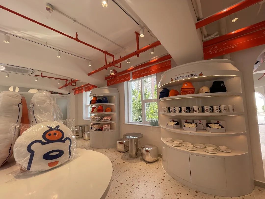 30一杯的北冰洋味儿茶饮来了!奶茶是老字号翻身的“万能灵药”吗?