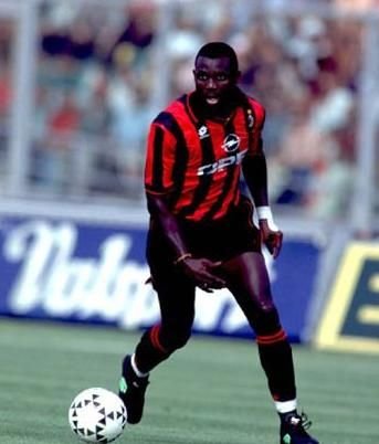 足球巨星一脚多大力,足球巨星踢球有多准