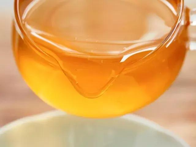 冬季才能酿得的“枇杷蜜”，甜润生津，稀少珍贵，女人的养颜神器