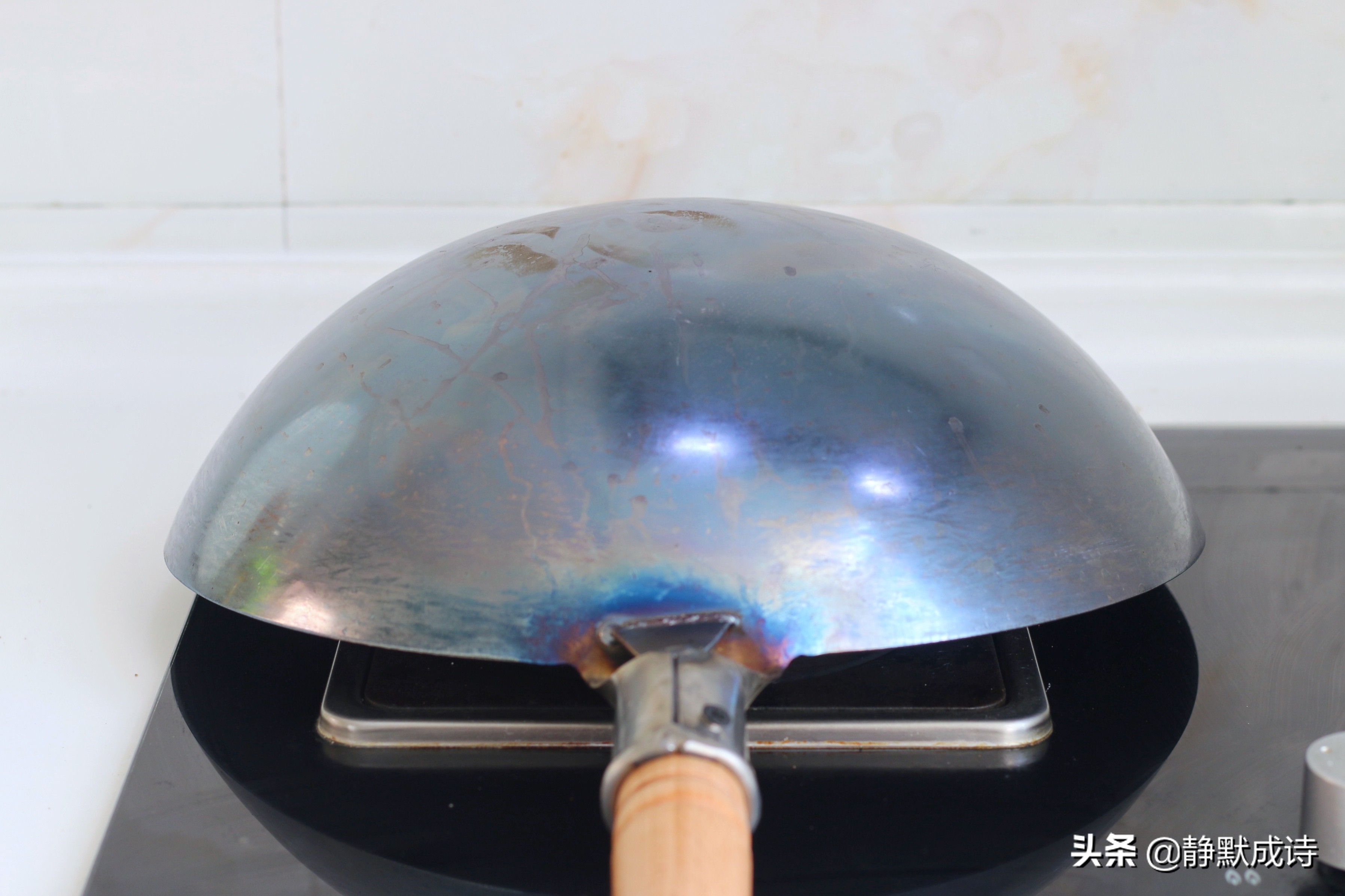 铁锅怎么开锅后直接用,铁锅怎么开锅不会生锈粘锅呢