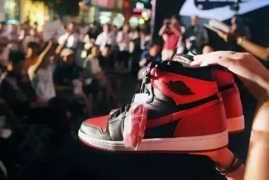 明天你是否依然爱我童安格,明天你是否依然爱我童安格原唱