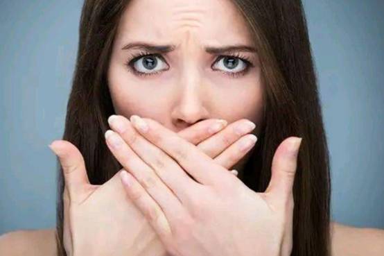 女孩子身上一点都不香是什么原因,身上散发出一种异味是什么原因