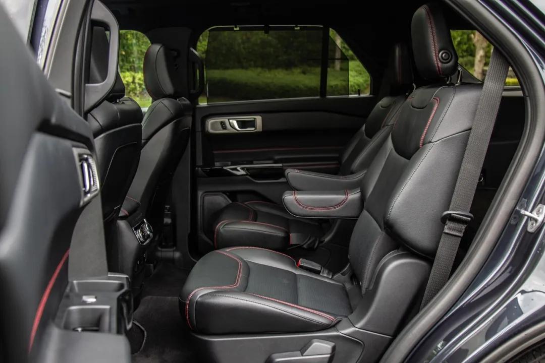 全新福特探险者选哪个配置,福特全新探险者对比途昂