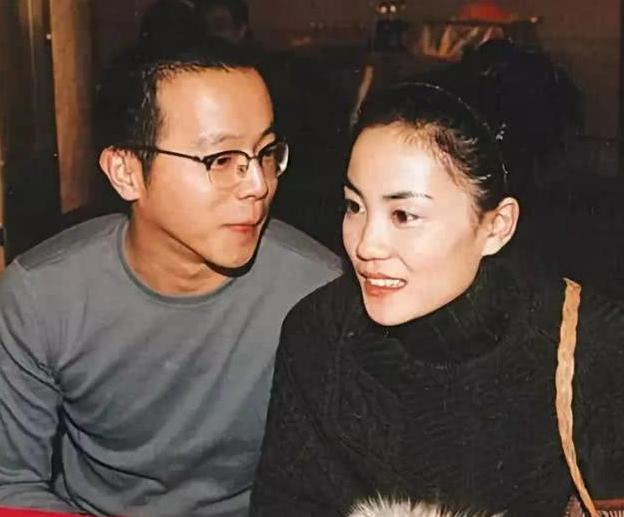 王菲的情史经历,王菲情史谈过几次恋爱