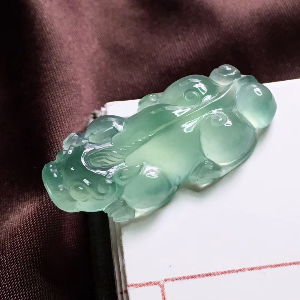 云南翡翠骗局央视,翡翠bc货有毒吗