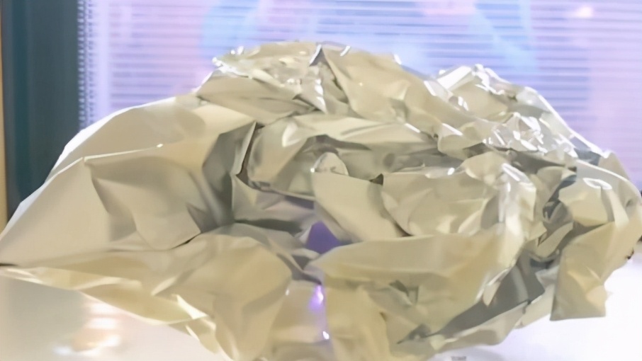 微波炉微波管工作原理,微波炉加热有灯吗