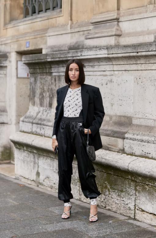 复工上班首选这3种长裤！以运动裤作转季穿搭上班大方又轻松