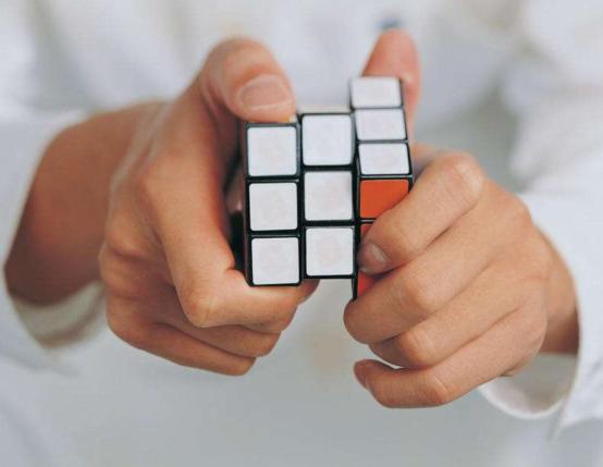 七岁小孩1分钟378次零失误夺冠,7岁男孩意外获奖