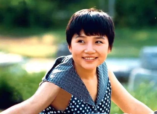 消失25年的李娜如今去哪了,李娜风头正盛时为何选择出家