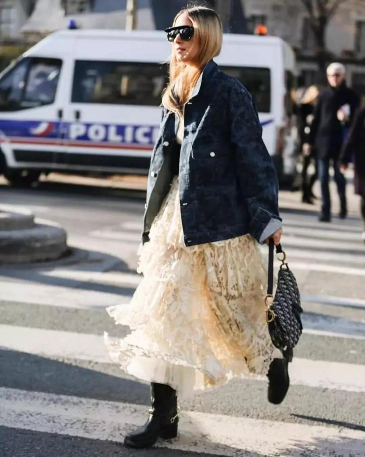 今年最流行的短袖搭外套,外套里面穿t恤